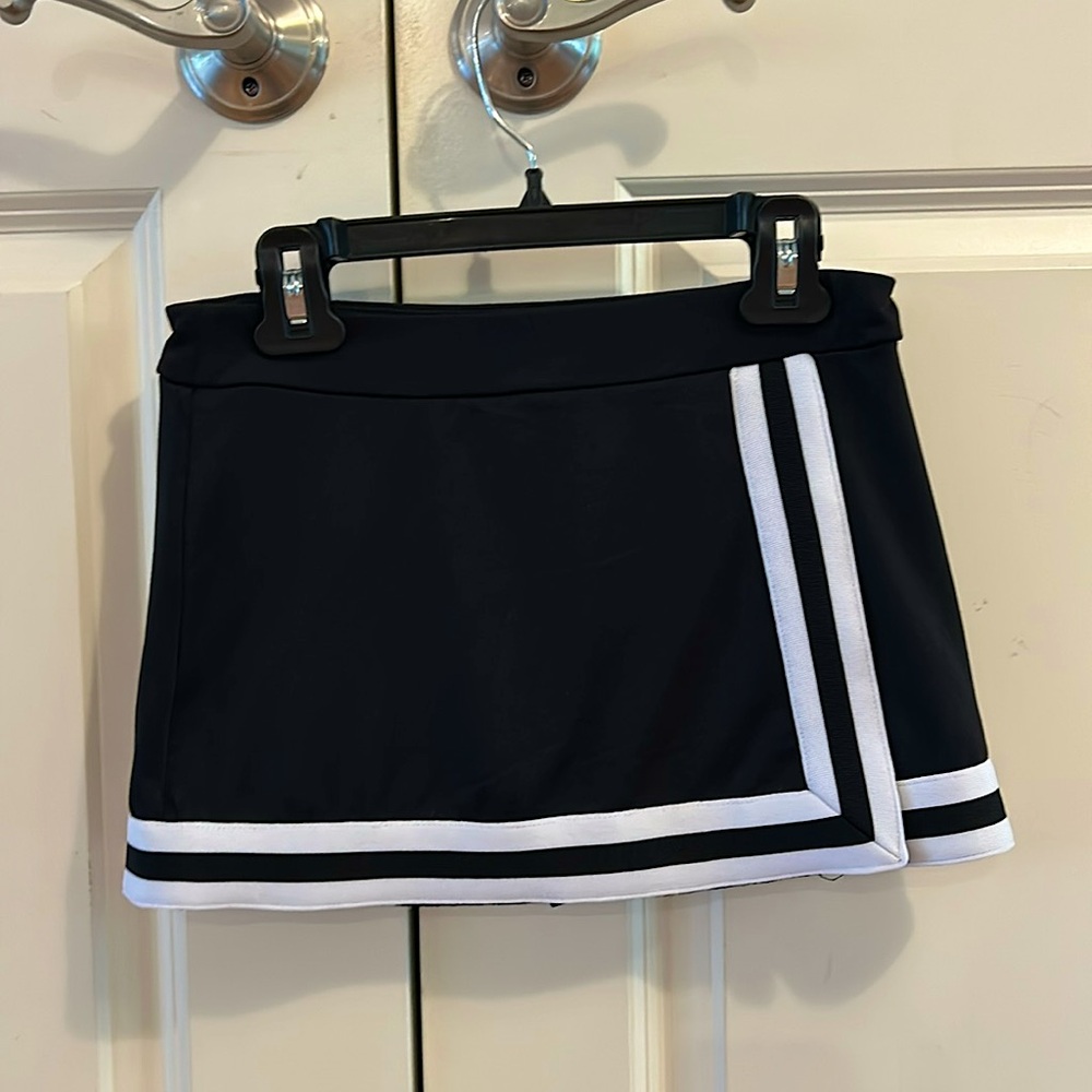 Black and white golf skirt size Medium